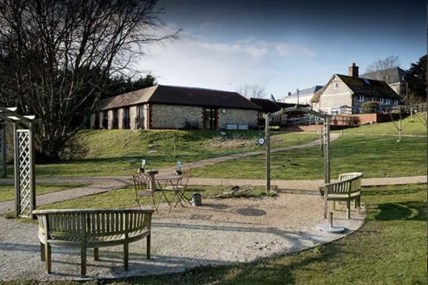 Valerie Manor